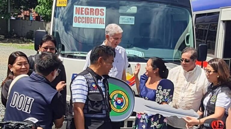 NEGROS OCC. GETS BAGONG PILIPINAS MOBILE CLINIC